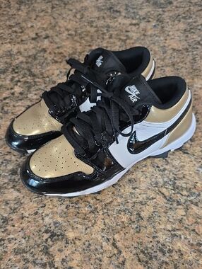 Nike Air Jordan Low-Top Football in Black, Gold & White Size 6Y